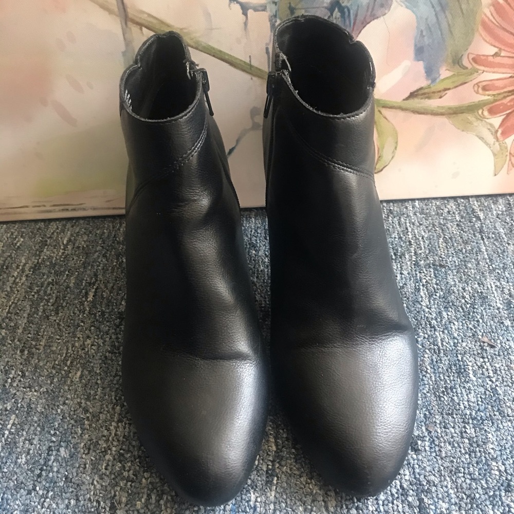 Kelly & Katie Adeelah Bootie